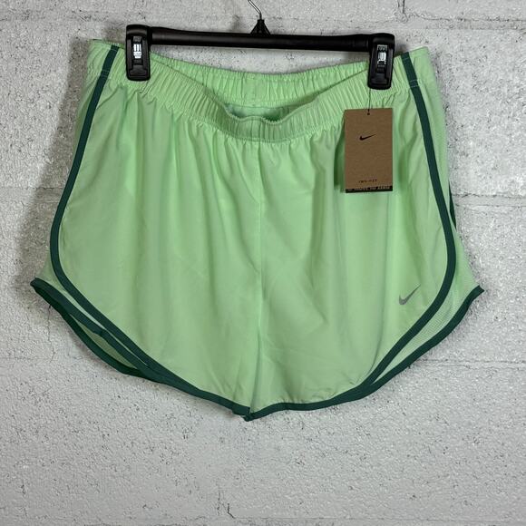 197593024534 Nike Women's Tempo Running Shorts - Vapor Green/Bicoastal, XL - Picture 1 of 6